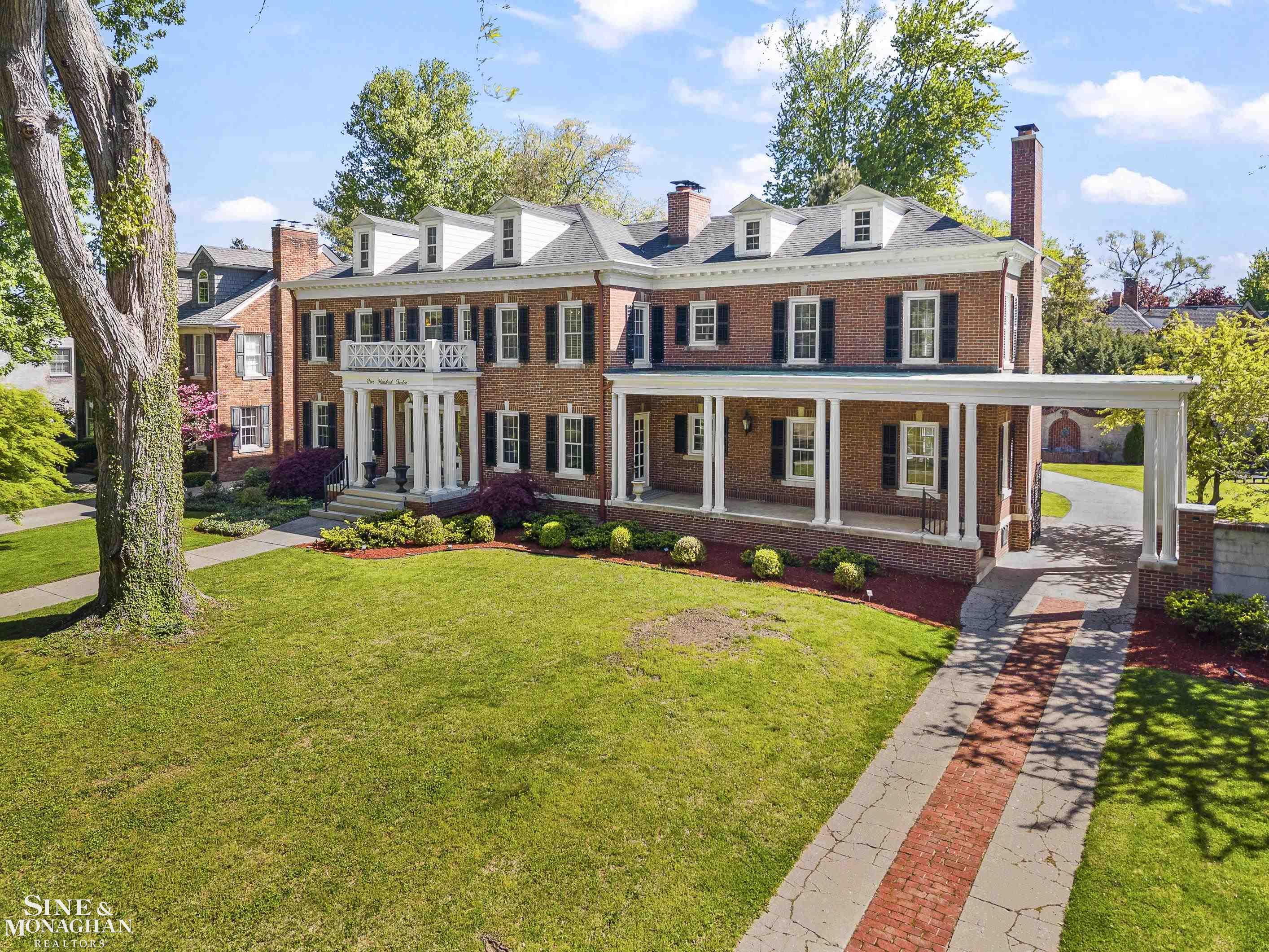 512 Washington Road Grosse Pointe, MI 48230 - Photo 1 of 83