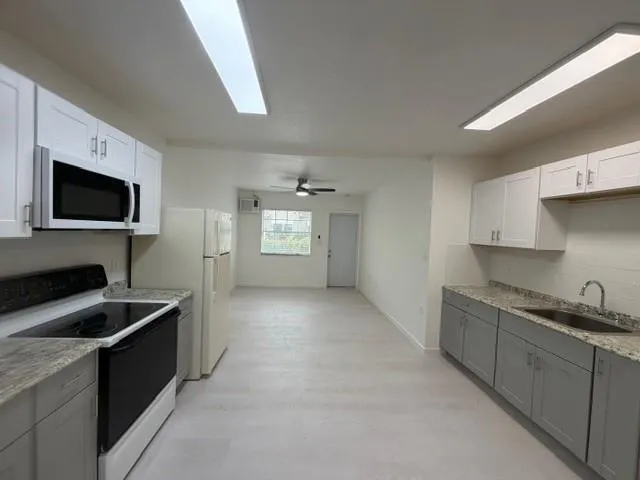 $1,600 | 901 North J Street, Unit 2, Lake Worth Beach, FL 33460