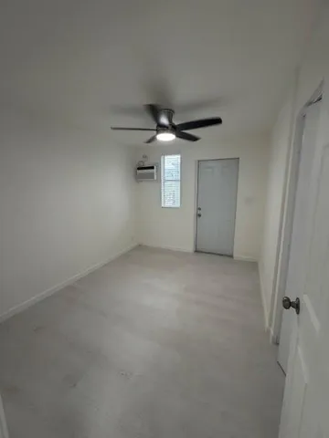 $1,600 | 901 North J Street, Unit 2, Lake Worth Beach, FL 33460