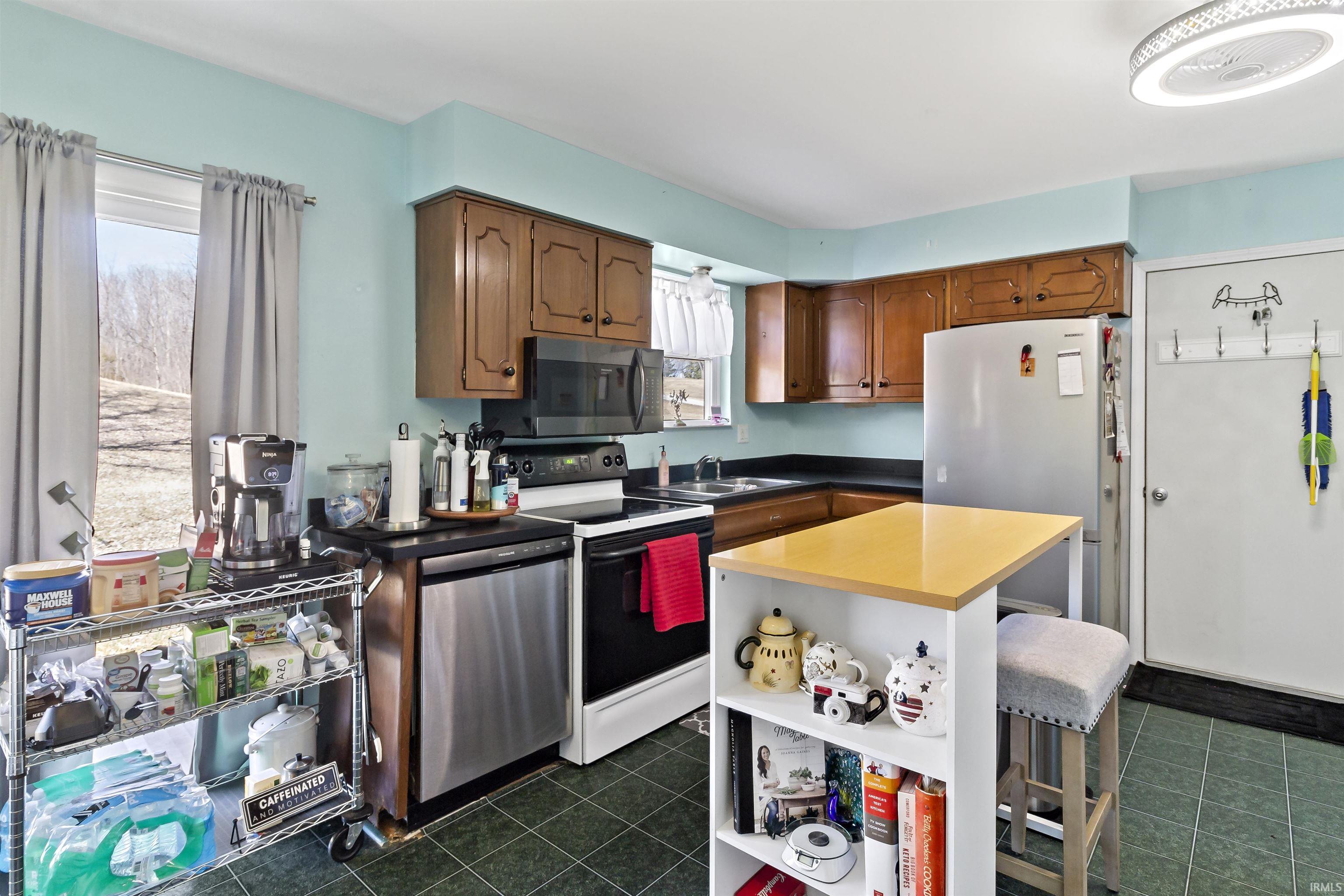 1715 East Bocock Road Marion, IN 46952 - Photo 7 of 25 Gallery Image 7
