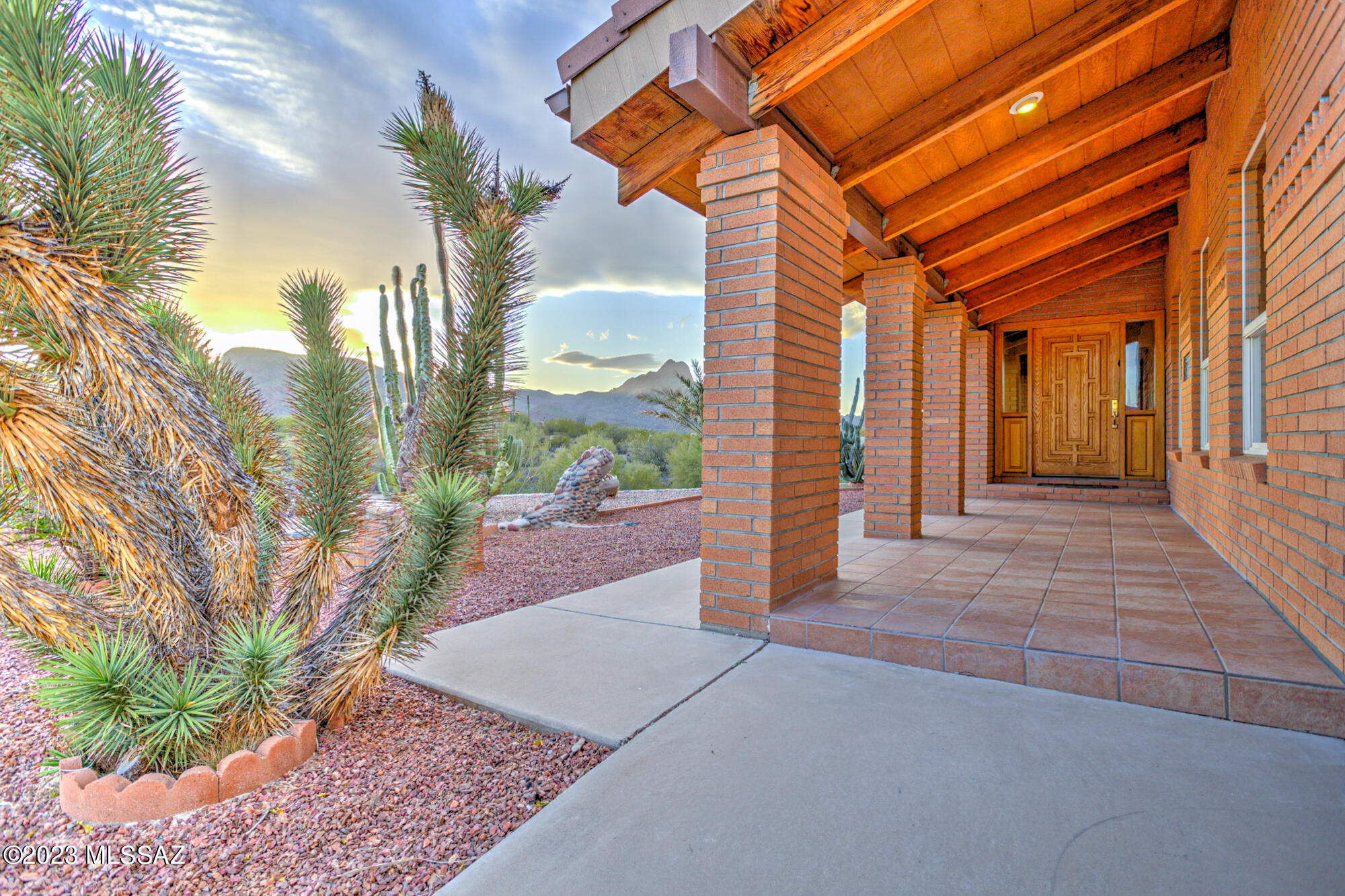7102 West Ina Road Tucson, AZ 85743 - Photo 9 of 53
