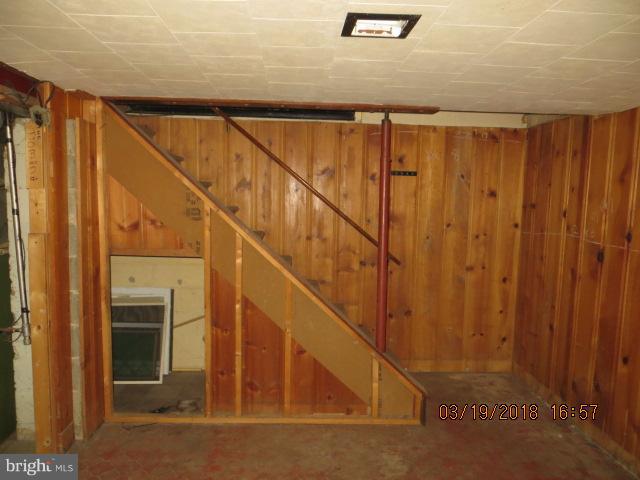 8149 Del Haven Road Baltimore, MD 21222 - Photo 5 of 18 a view of entryway