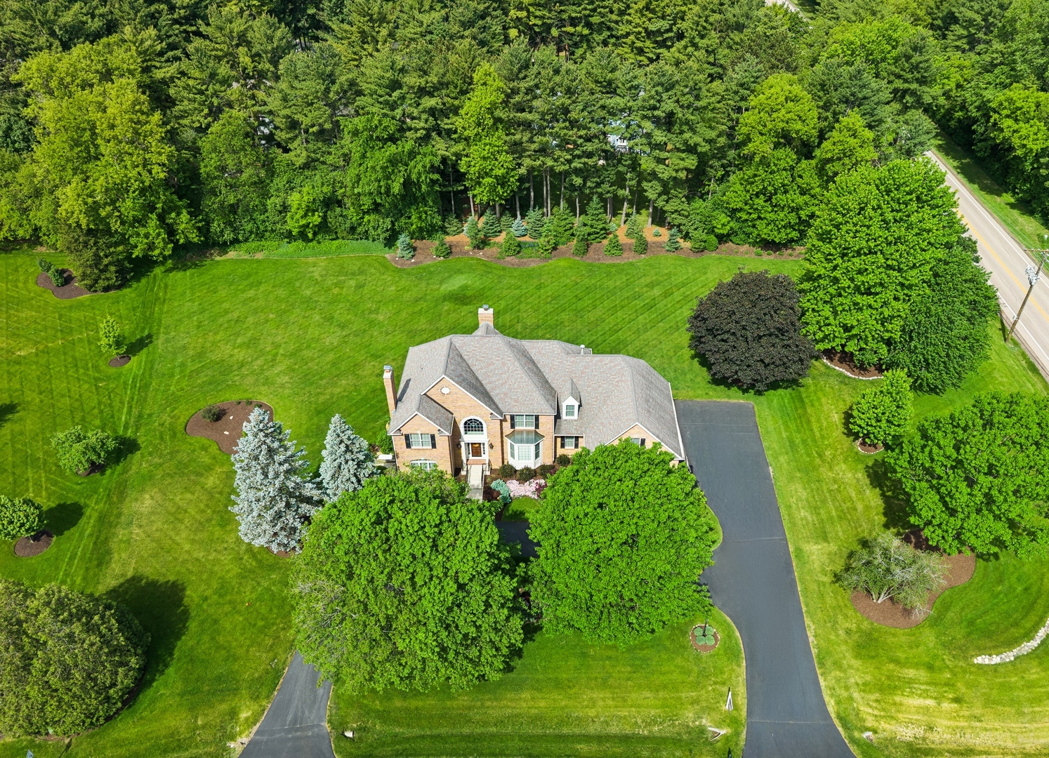 5606 Winding Road Crystal Lake, IL 60014 - Photo 2 of 38