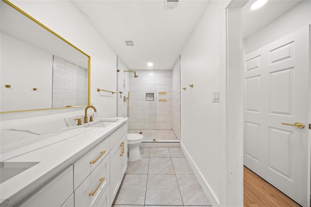 2431 Gross Road Dallas, TX 75228 - Photo 20 of 37 Gallery Image 20