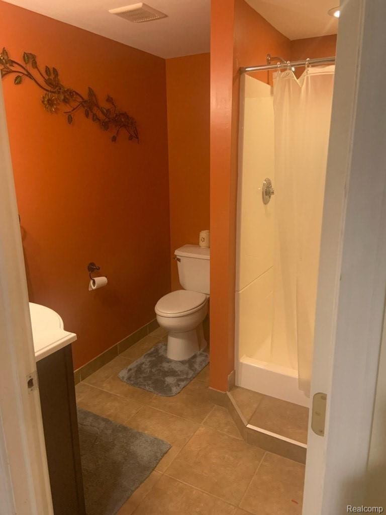 7453 Bergin Road Howell, MI 48843 - Photo 28 of 28 Basement bathroom.jpg