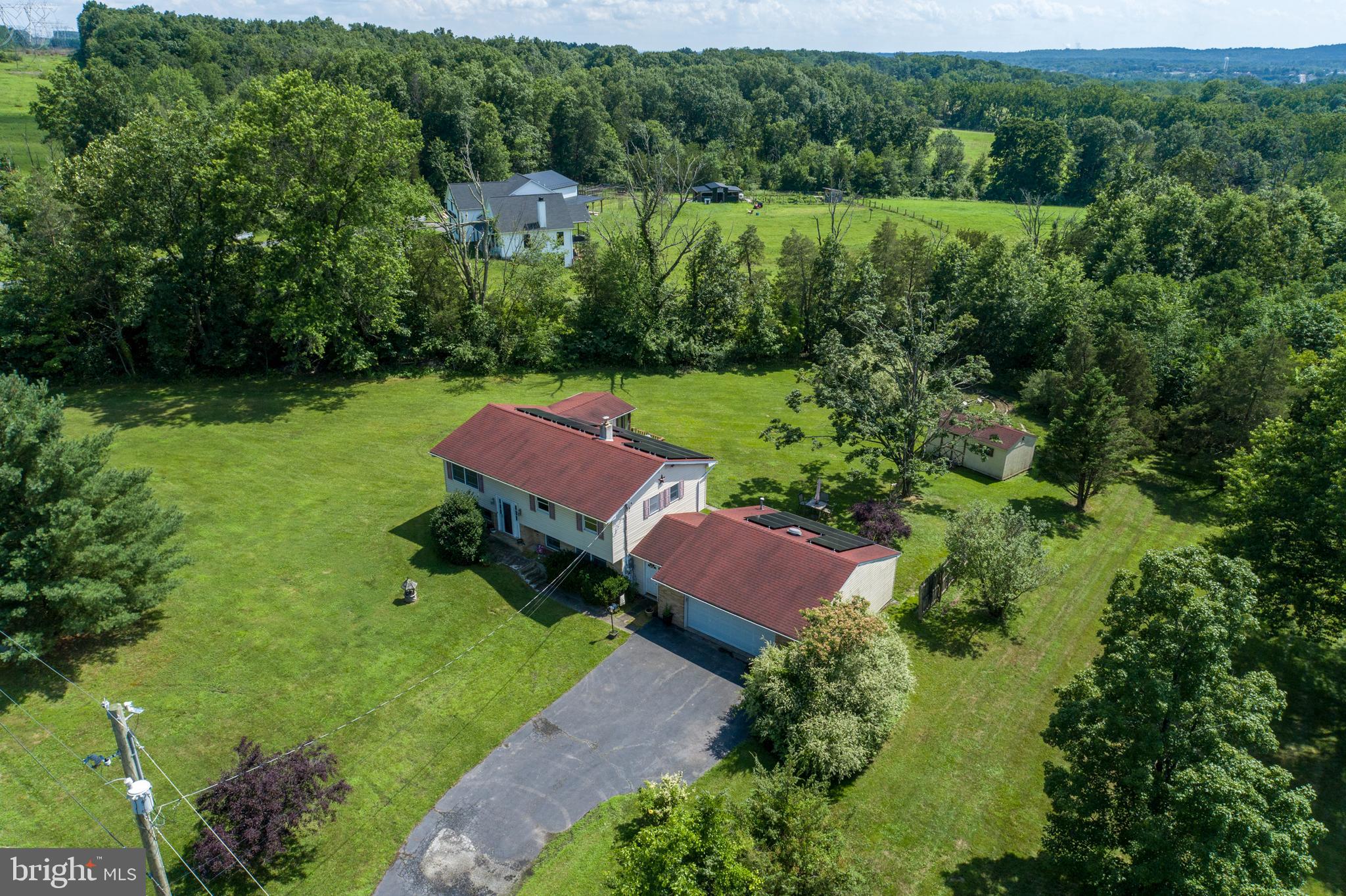 3211 Hillegass Road Pennsburg, PA 18073 - Photo 3 of 40
