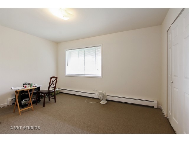 2206 South Goebbert Road, Unit 409 Arlington Heights, IL 60005 - Photo 8 of 17