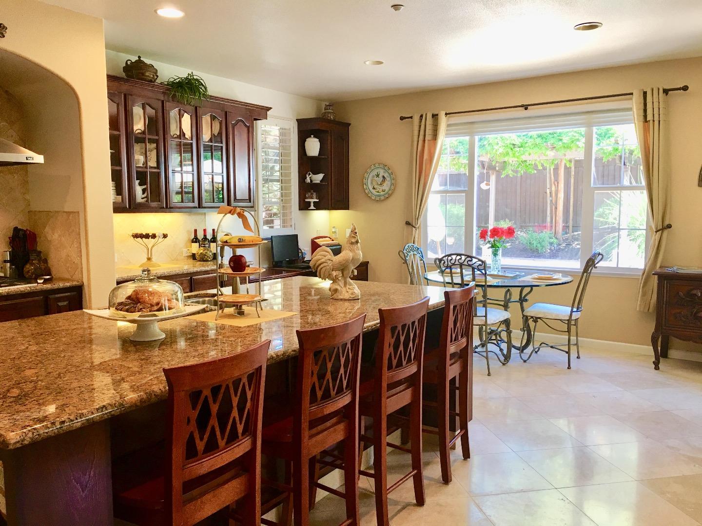 7512 Strath Place Gilroy, CA 95020 - Photo 4 of 33 Gallery Image 4
