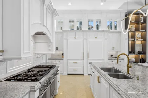 $9,975,000 | 4216 Intracoastal Drive, Highland Beach, FL 33487