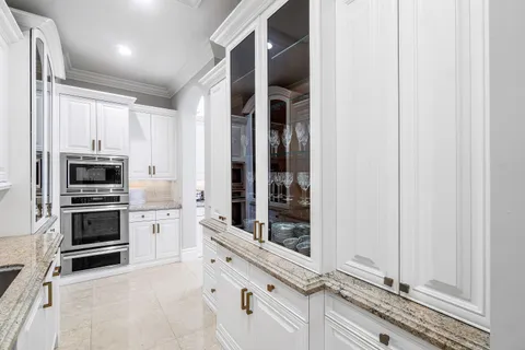 $9,975,000 | 4216 Intracoastal Drive, Highland Beach, FL 33487