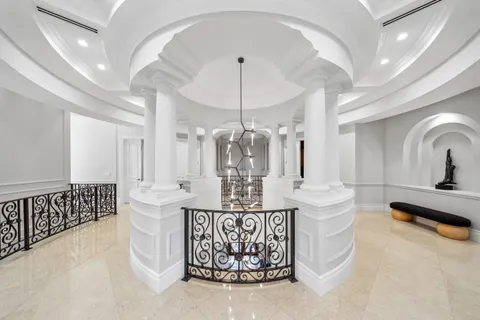 $9,975,000 | 4216 Intracoastal Drive, Highland Beach, FL 33487