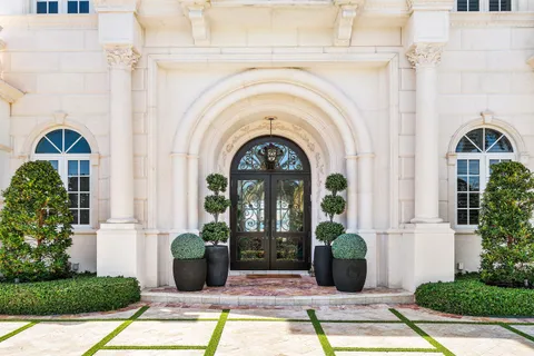 $9,975,000 | 4216 Intracoastal Drive, Highland Beach, FL 33487