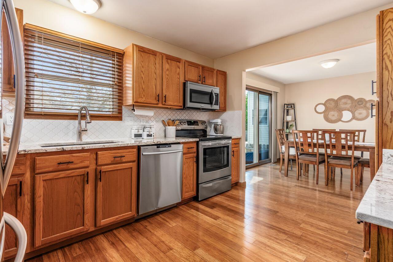 337 Holly Grove Road Lewis Center, OH 43035 - Photo 19 of 50 Kitchen