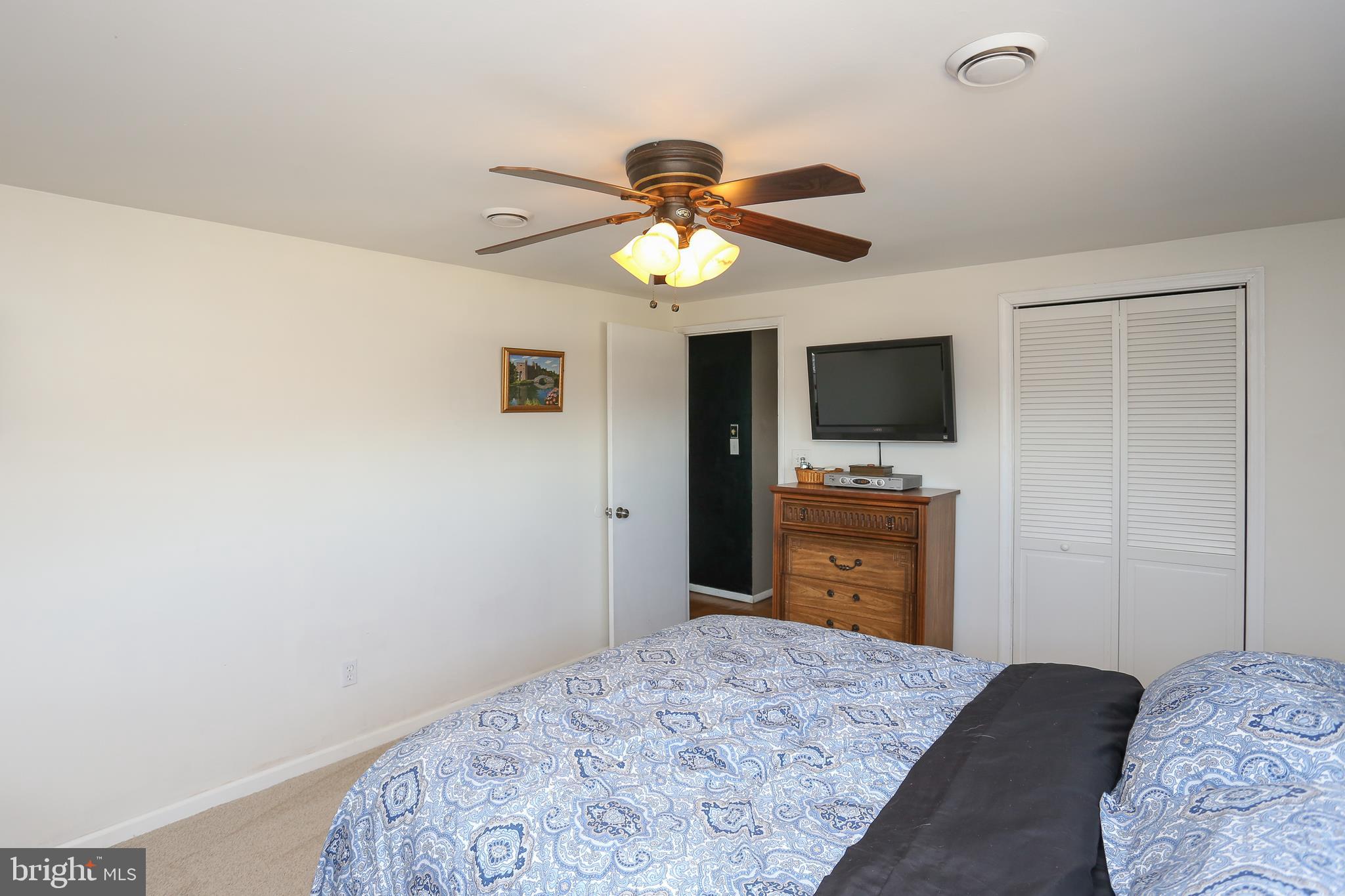 5911 Oakland Road Halethorpe, MD 21227 - Photo 20 of 38 Master bedroom