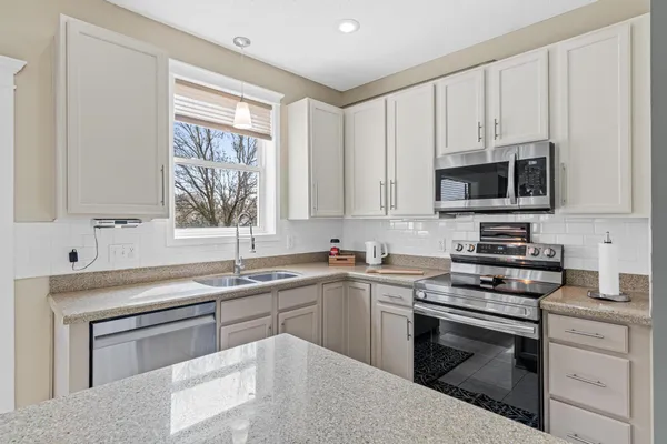 $549,900 | 9260 Olive Lane North, Maple Grove, MN 55311