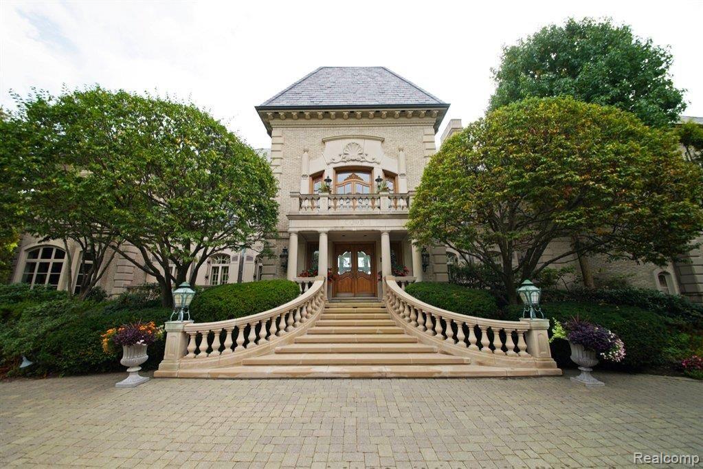 950 Lake Shore Road Grosse Pointe, MI 48236 - Photo 10 of 95 14.JPG