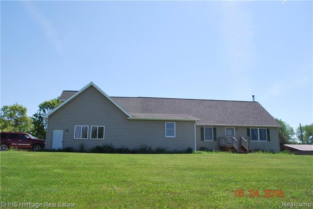 3300 Cemetery Road Fowlerville, MI 48836 - Photo 7 of 41