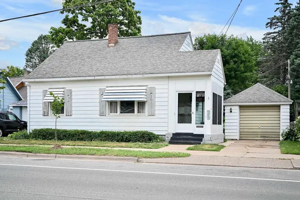 $159,900 | 368 West Sarnia Street, Winona, MN 55987
