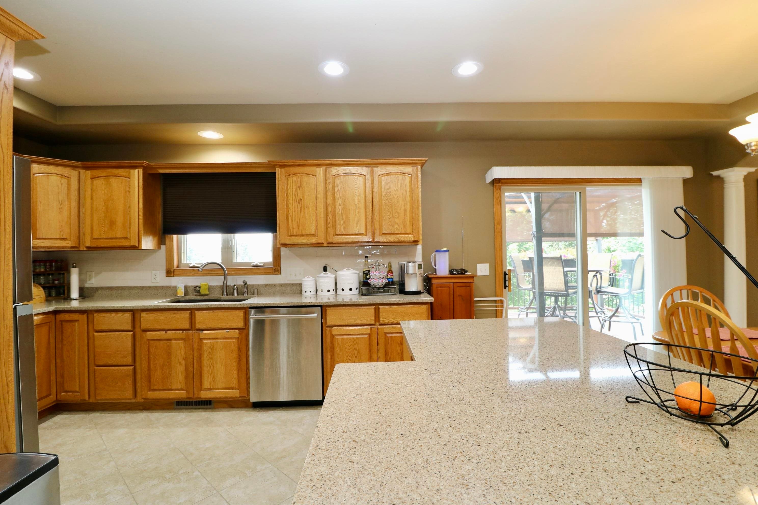 2463 Amber Ridge Drive Dubuque, IA 52002 - Photo 7 of 28 Gallery Image 7