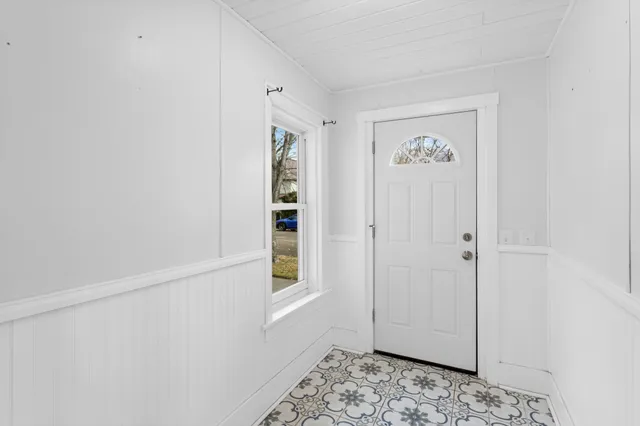 $187,400 | 1207 Desoto Avenue North, Glencoe, MN 55336