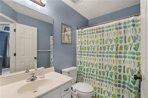 $300,000 | 101 Bridgeport Drive, Smithville, MO 64089