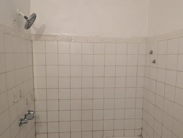 $1,600 | 2670 Northwest 10th Street, Unit 6, Pompano Beach, FL 33069