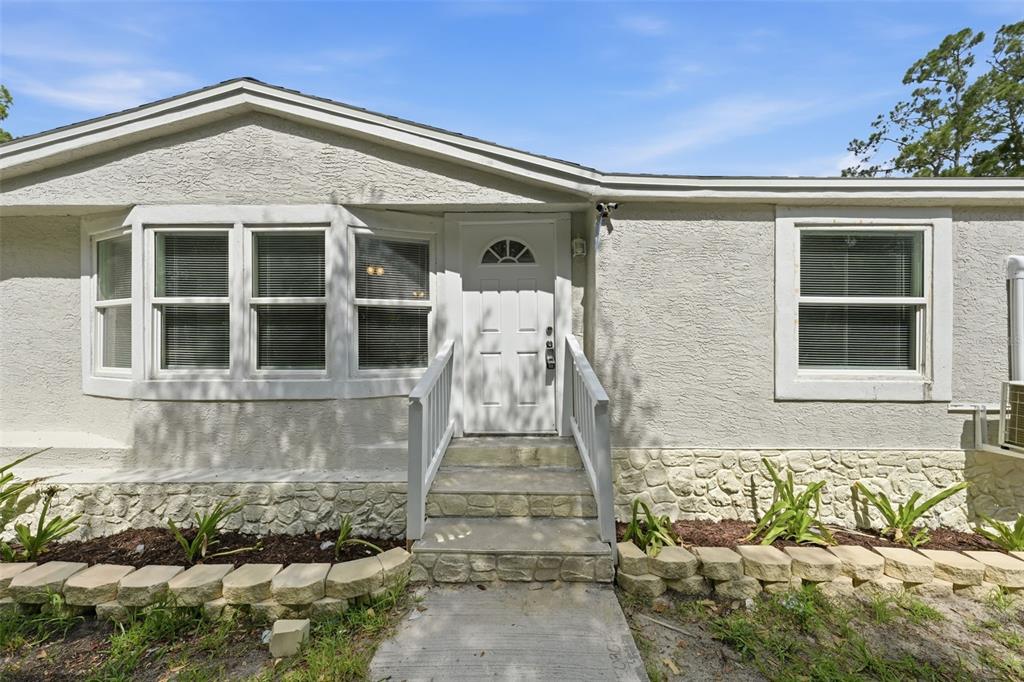 40404 Holly Branch Road Eustis, FL 32736 - Photo 5 of 38