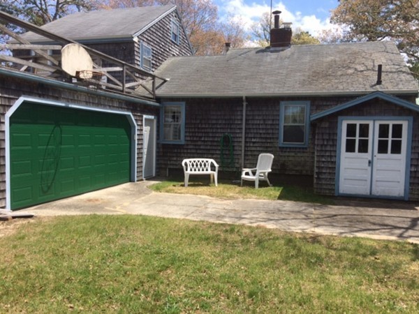11 Wenonah Road Wareham, MA 02532 - Photo 3 of 30