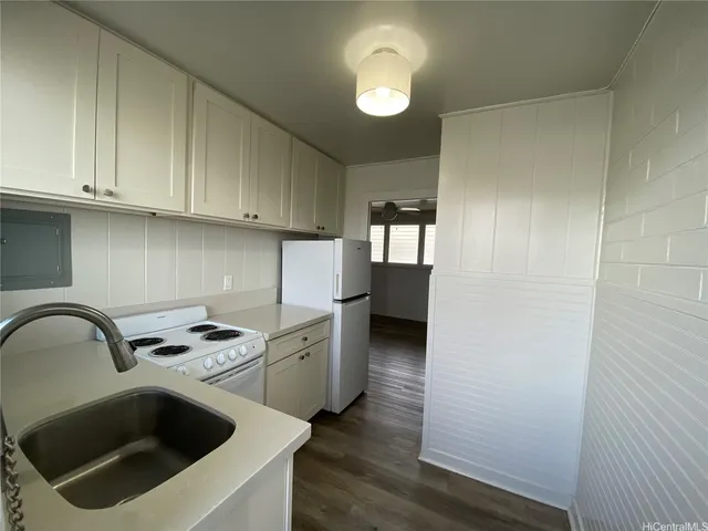 $1,400 | 120 Kihapai Street, Unit 9, Kailua, HI 96734