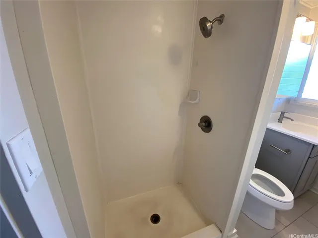 $1,400 | 120 Kihapai Street, Unit 9, Kailua, HI 96734