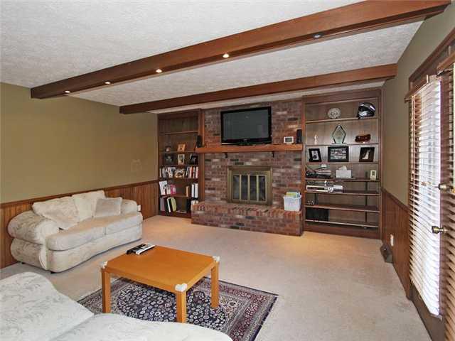 816 Bennett Road Carmel, IN 46032 - Photo 7 of 12 Gallery Image 7