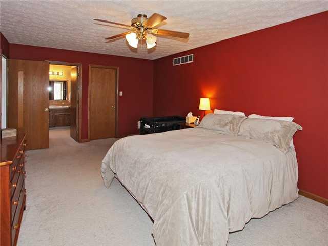 816 Bennett Road Carmel, IN 46032 - Photo 10 of 12 Gallery Image 10