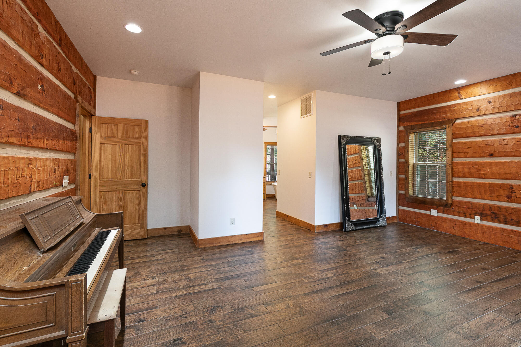 1556 East 464th Road Bolivar, MO 65613 - Photo 17 of 56 7M4A5535-Edit