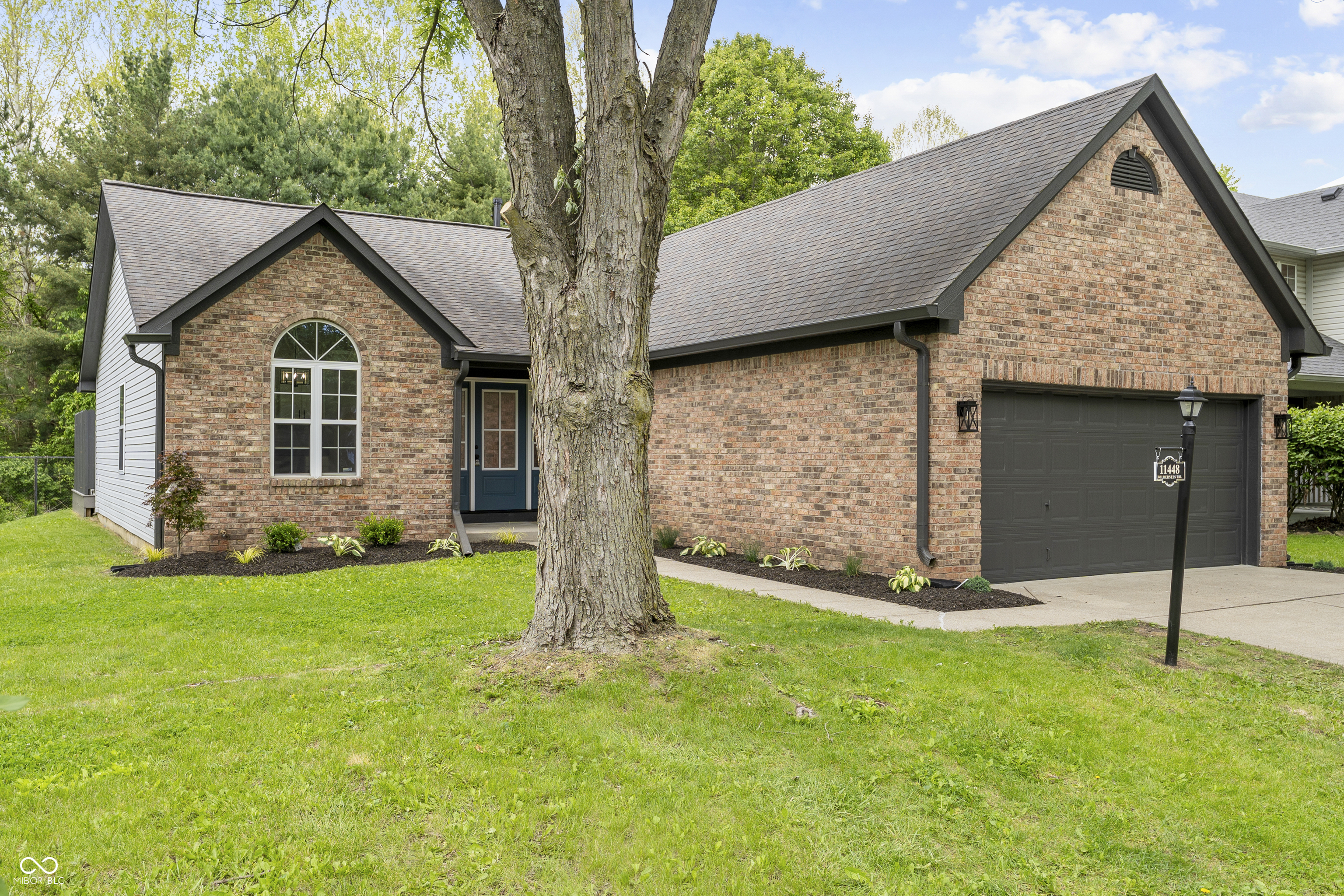 11448 Wilderness Trail Fishers, IN 46038 - Photo 2 of 44