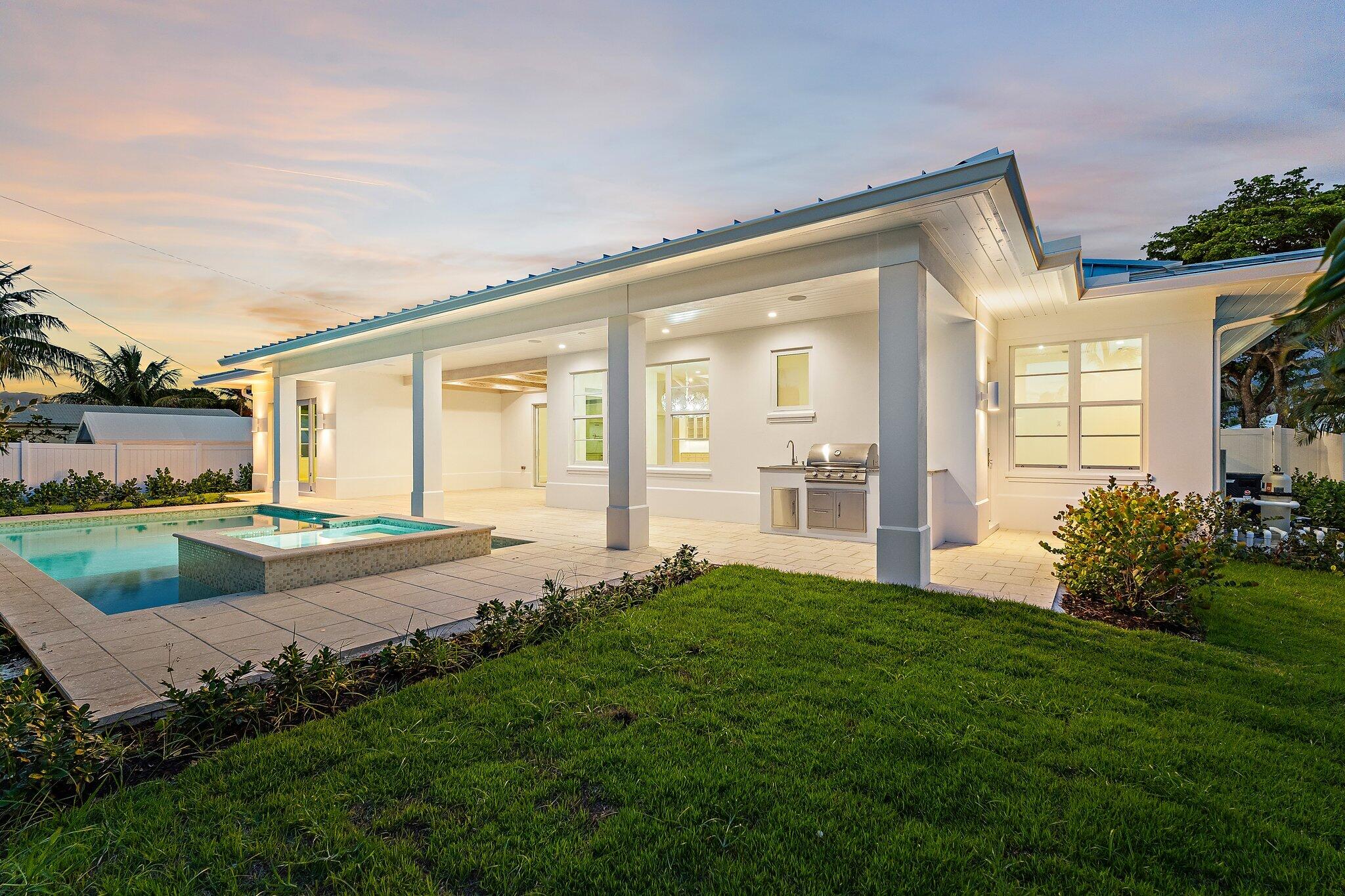 131 Dory Road South North Palm Beach, FL 33408 - Photo 54 of 80 Exterior Rear
