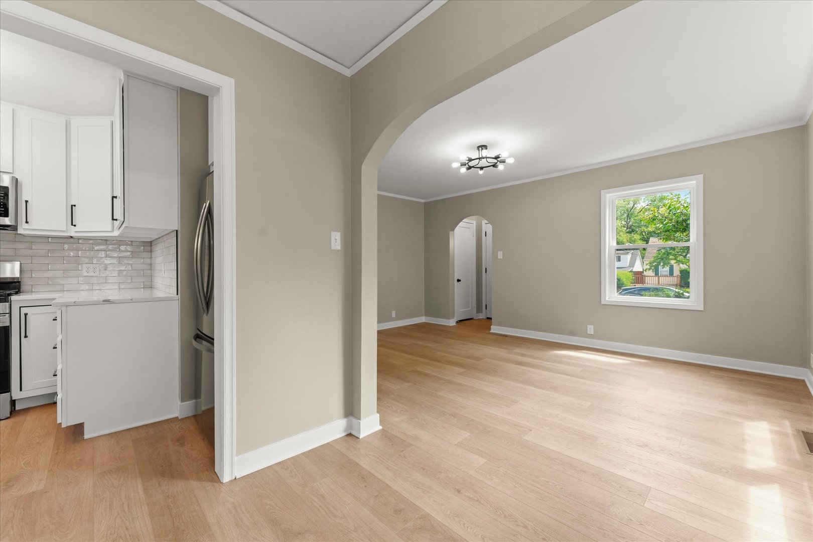305 South Fair Street Champaign, IL 61821 - Photo 11 of 41 an empty room with windows and closet
