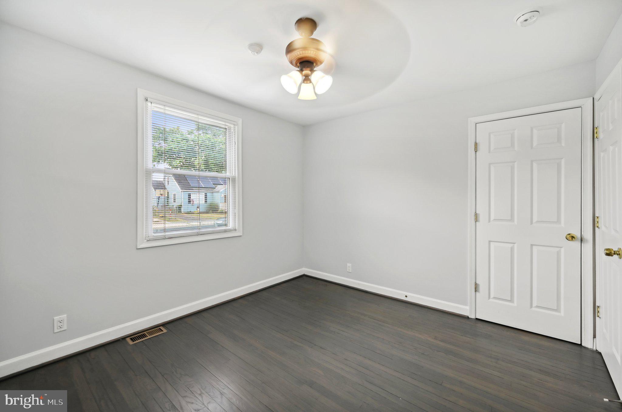 8136 Cornwall Road Dundalk, MD 21222 - Photo 23 of 39