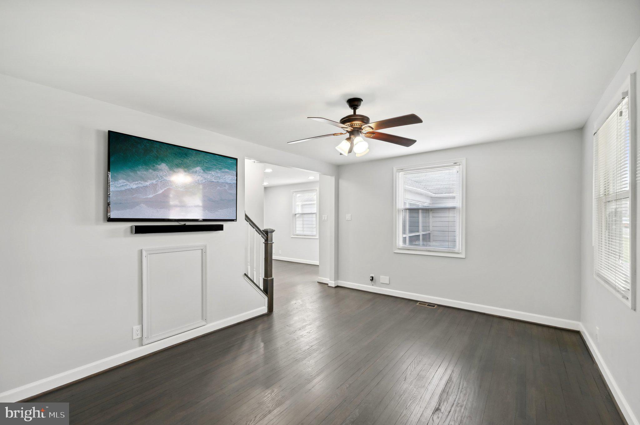 8136 Cornwall Road Dundalk, MD 21222 - Photo 5 of 39