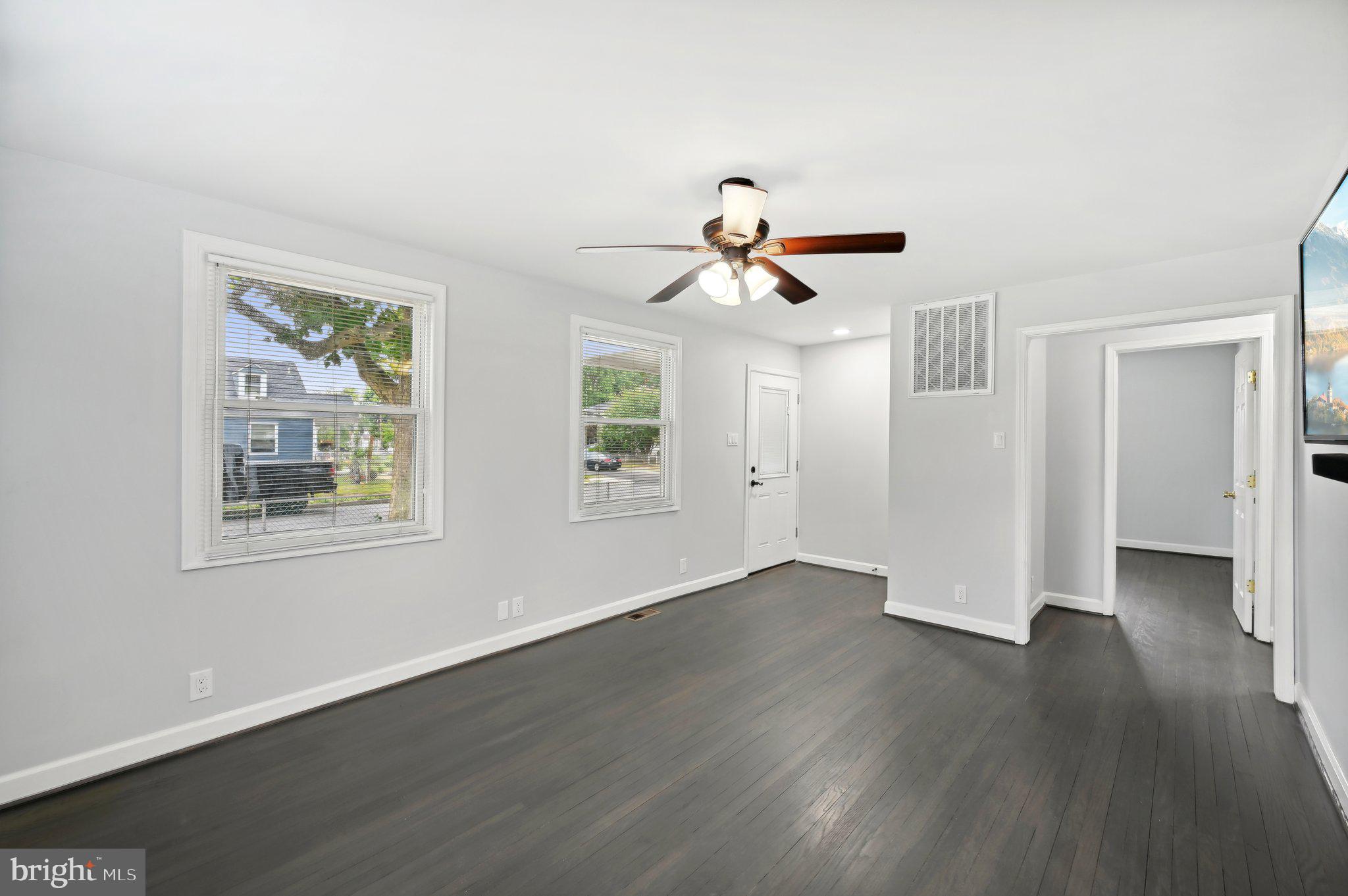 8136 Cornwall Road Dundalk, MD 21222 - Photo 7 of 39