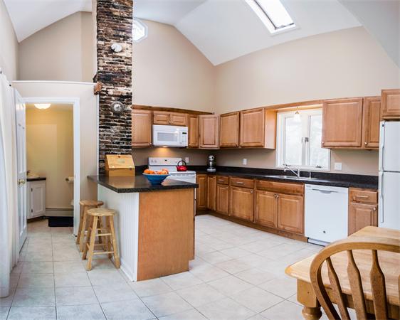 438 New Boston Road Dracut, MA 01826 - Photo 2 of 27 Gallery Image 2