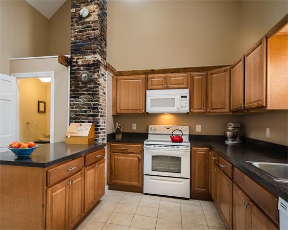 438 New Boston Road Dracut, MA 01826 - Photo 4 of 27 Gallery Image 4