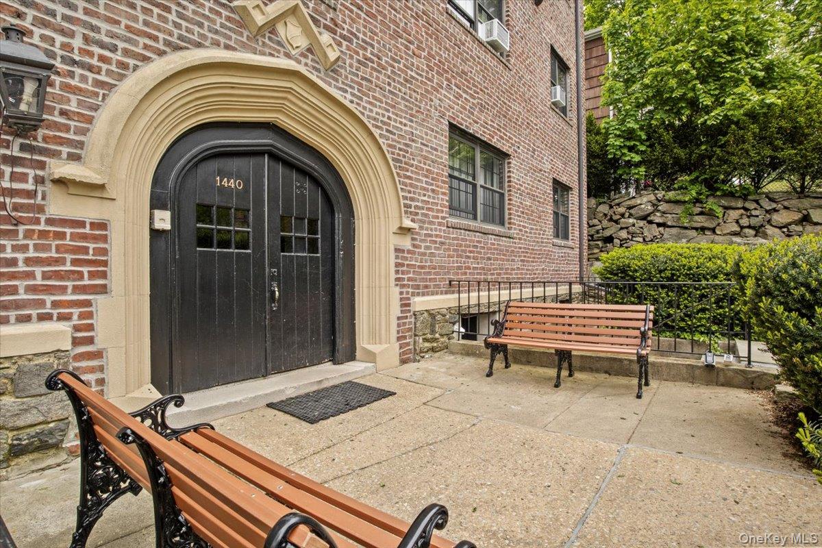 1440 Boston Post Road, Unit 2I Larchmont, NY 10538 - Photo 2 of 20