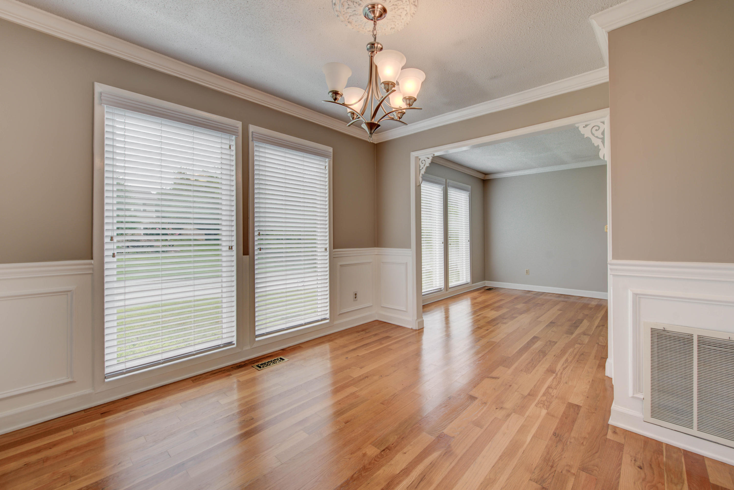 102 Carson Lane Oak Ridge, TN 37830 - Photo 15 of 36 Dining Room