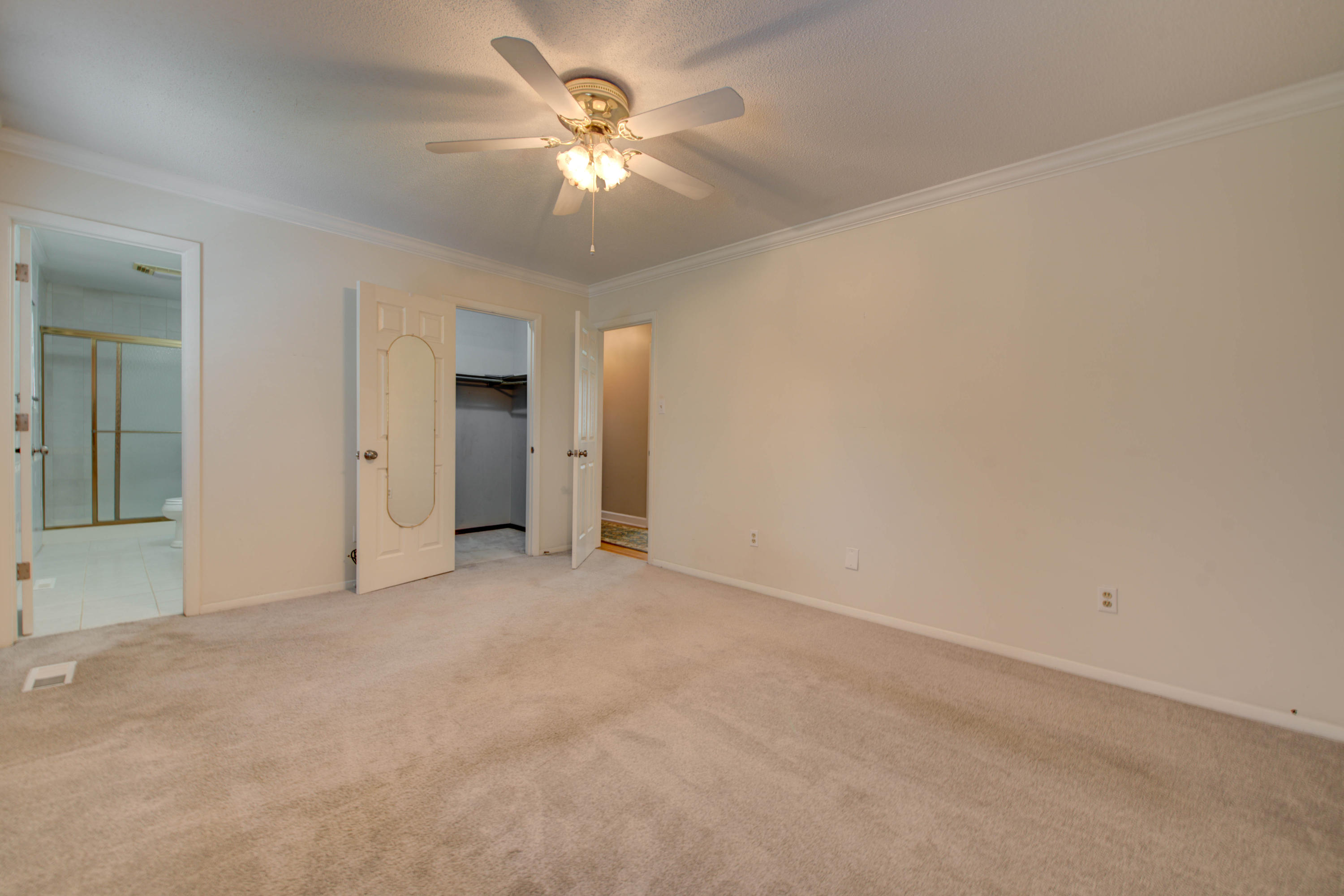 102 Carson Lane Oak Ridge, TN 37830 - Photo 25 of 36 Master Bedroom/Bathroom