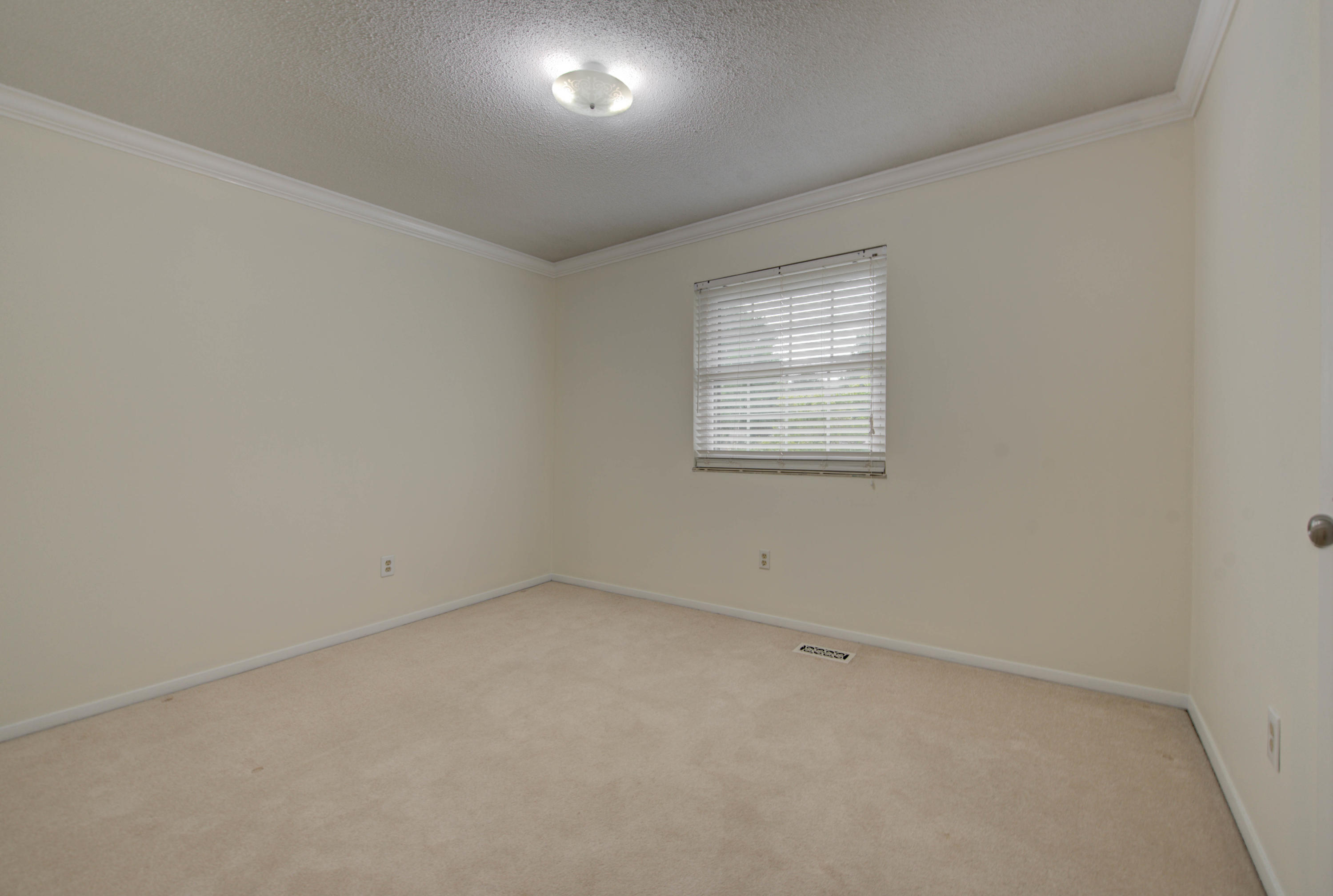 102 Carson Lane Oak Ridge, TN 37830 - Photo 30 of 36 Bedroom 3