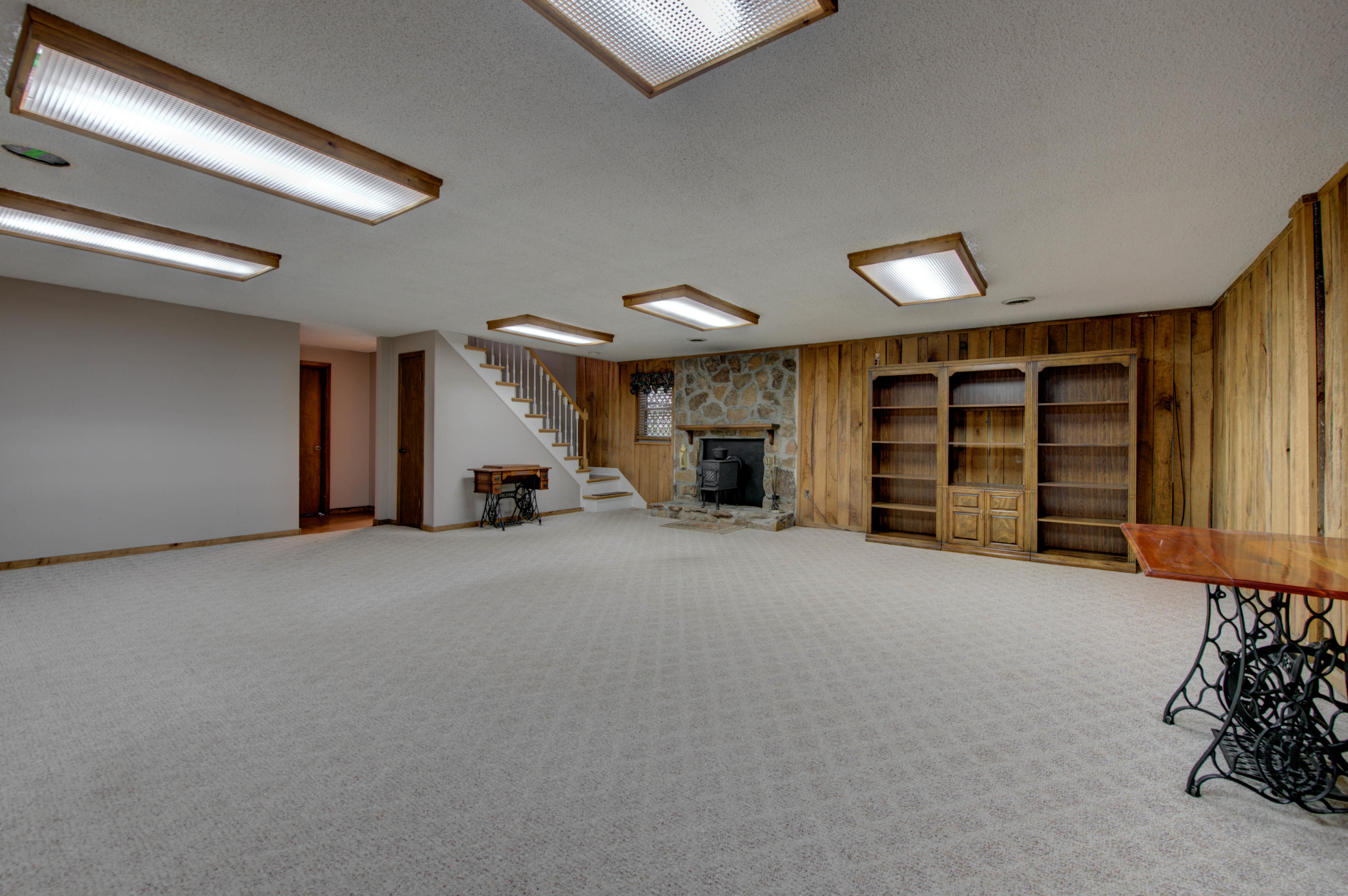 102 Carson Lane Oak Ridge, TN 37830 - Photo 33 of 36 Basement/Rec Room