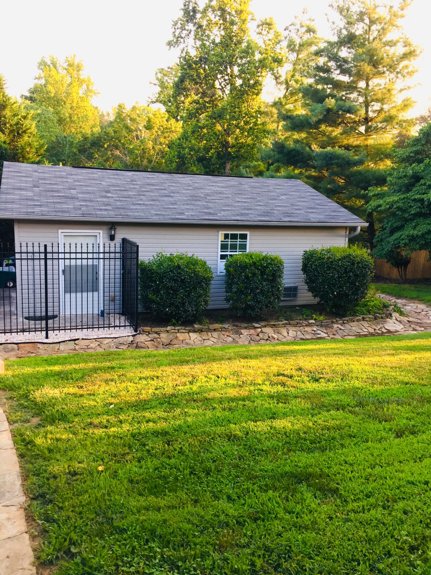 102 Carson Lane Oak Ridge, TN 37830 - Photo 6 of 36 Detached Garage