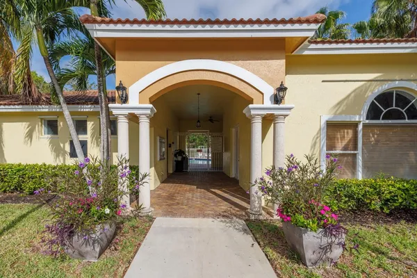 $329,000 | 55 Southeast Palermo, Unit 105, Stuart, FL 34994