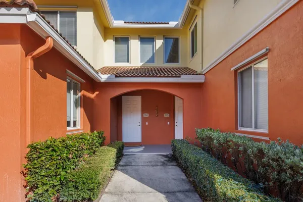 $329,000 | 55 Southeast Palermo, Unit 105, Stuart, FL 34994