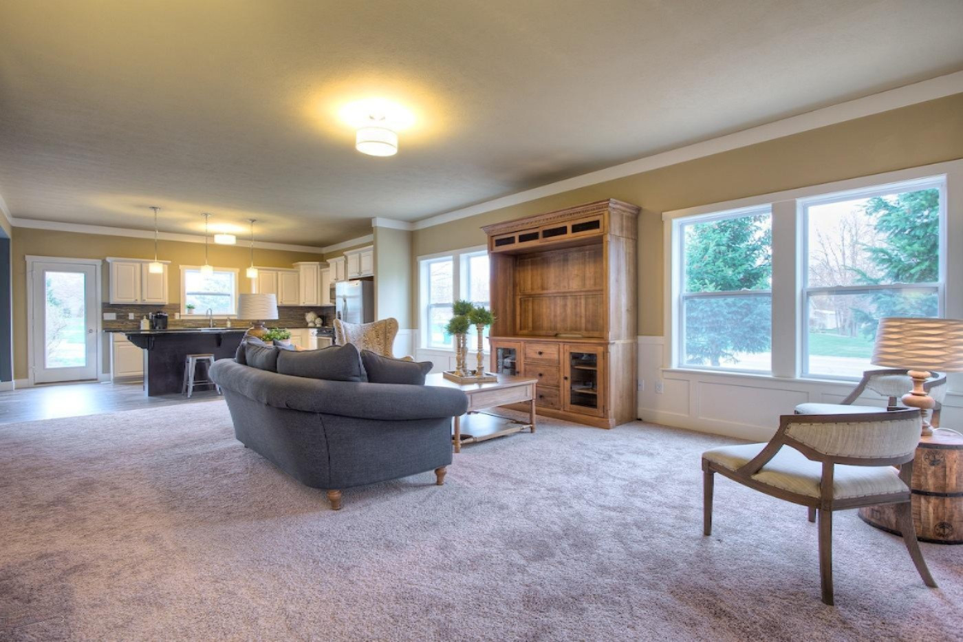 41 Manor Road Grand Haven, MI 49417 - Photo 5 of 22 Living1